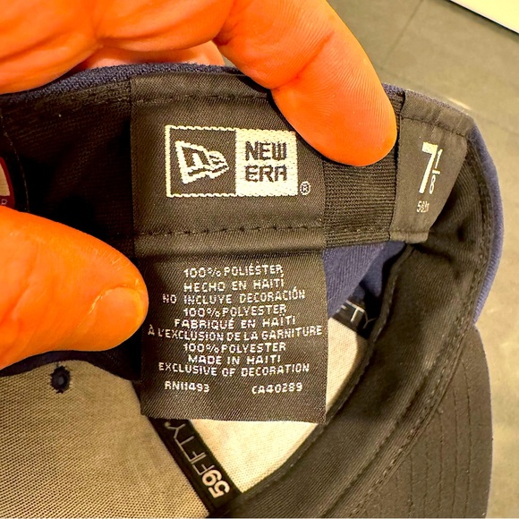 New Era Milwaukee Brewers Fitted Hat - Picture 5 of 6